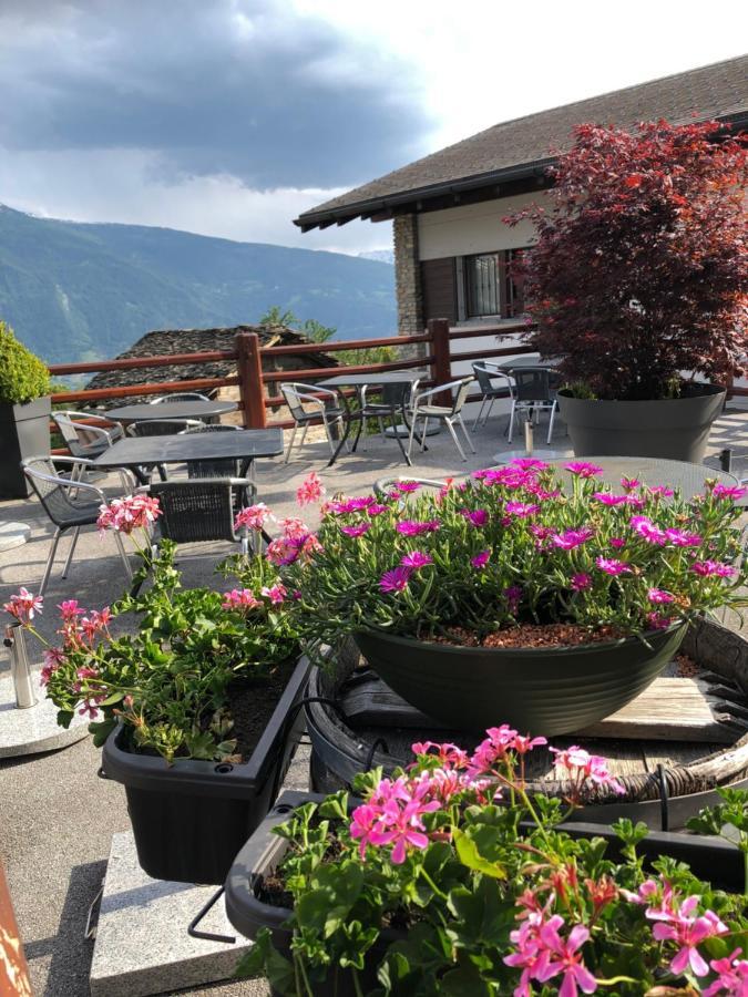 Cafe Cher-Mignon Et Chambres D'Hotes Chermignon-d'en Haut Екстер'єр фото
