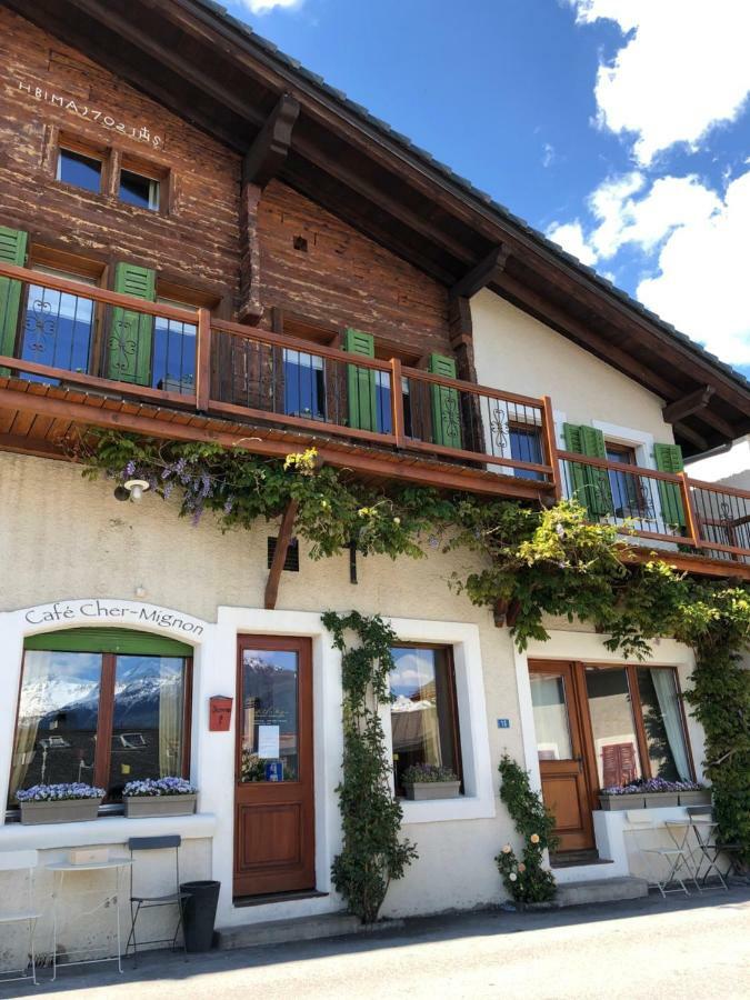 Cafe Cher-Mignon Et Chambres D'Hotes Chermignon-d'en Haut Екстер'єр фото
